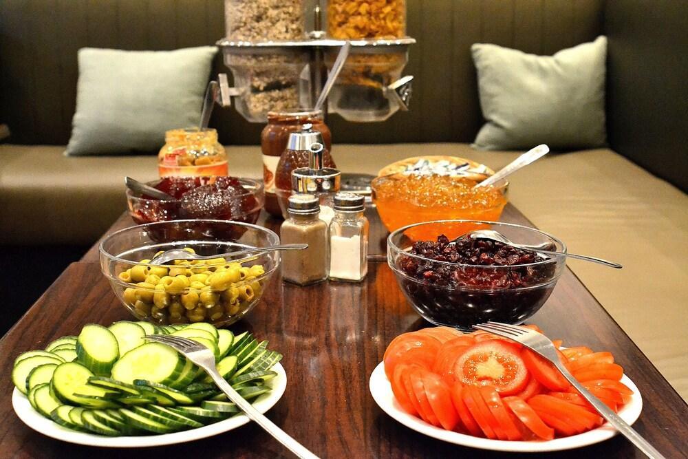Lih Hotel ลอนดอน ภายนอก รูปภาพ